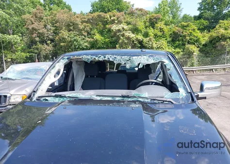 2017 Ram 1500 Express 4X2 5'7 Box z USA, uszkodzony, nr VIN 3C6RR6KTXHG783074